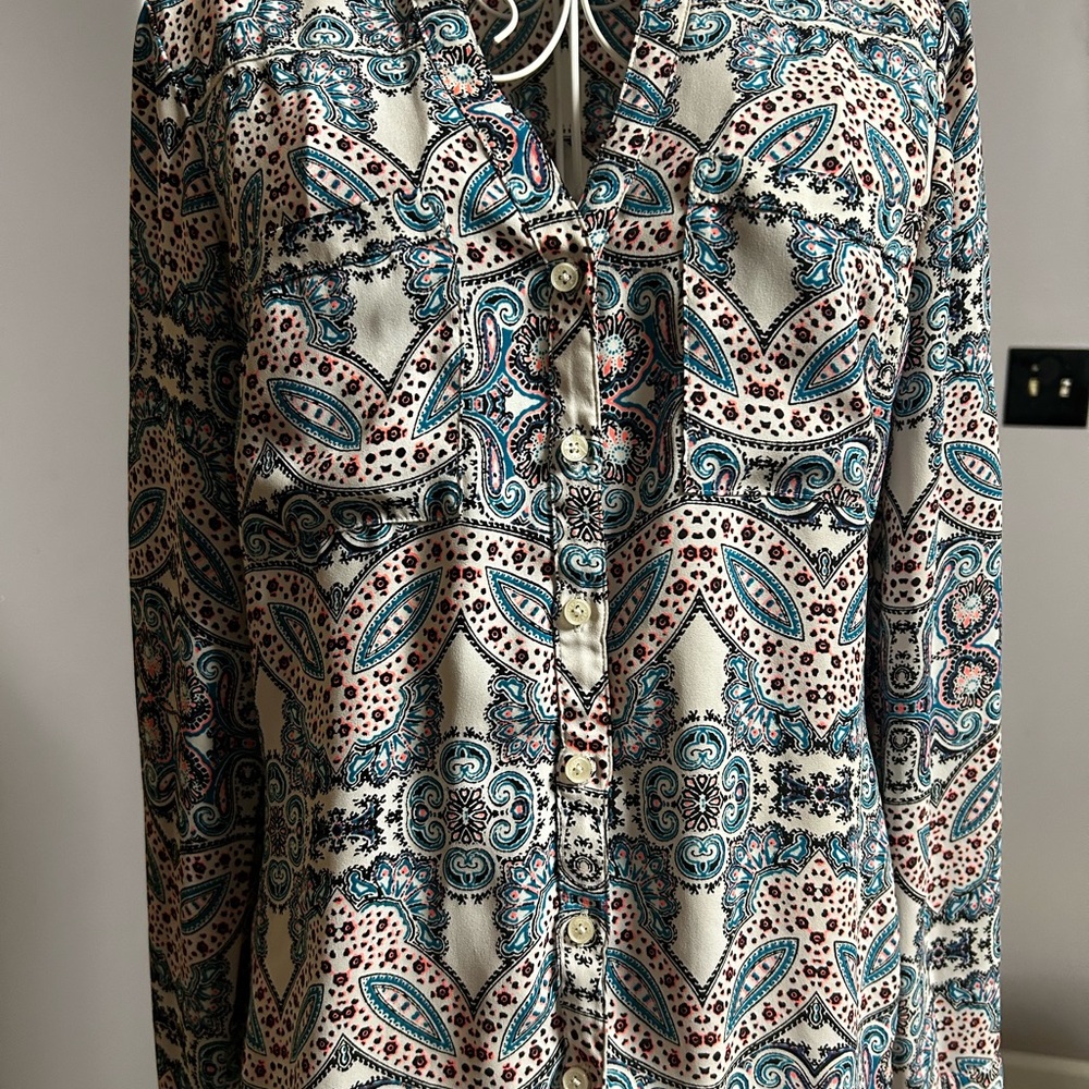 Express Portofino Women SZ XS Paisley Print Slim Fit Button Up Long Sleeve Shirt